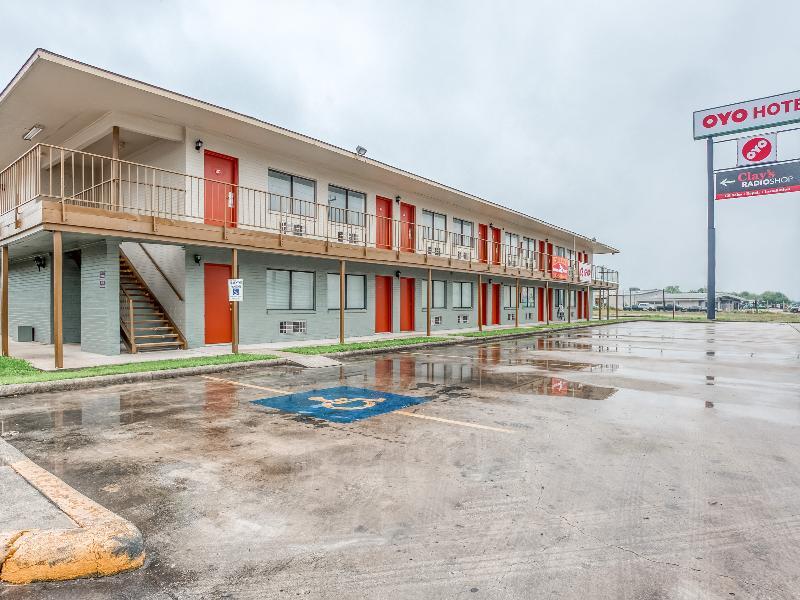 Oyo Hotel San Antonio East Exterior photo