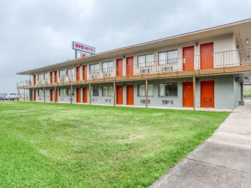 Oyo Hotel San Antonio East Exterior photo